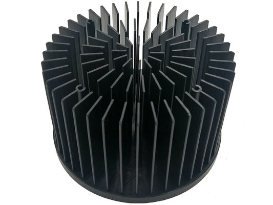 ISO9001 que anodiza el disipador de calor forjado frío 60-65Watt para la luz de techo
