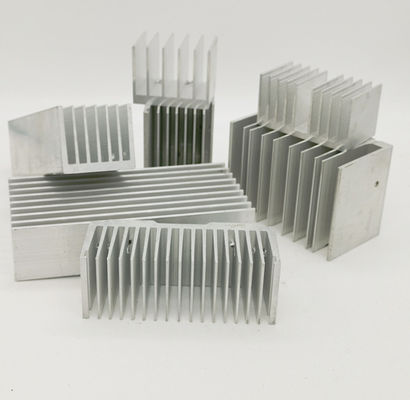 La protuberancia de aluminio de doblez de la aleación perfila el disipador de calor multiusos