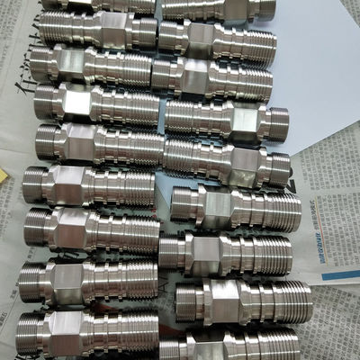 Piezas de aluminio de torneado a prueba de herrumbre del CNC del auto, piezas dadas vuelta anticorrosivas de la alta precisión