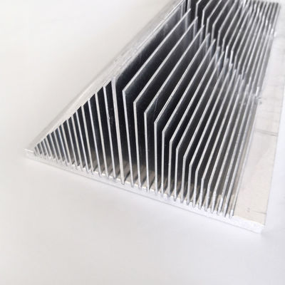Disipador de calor electrónico de epoxy del triángulo con el pegamento termal llenado