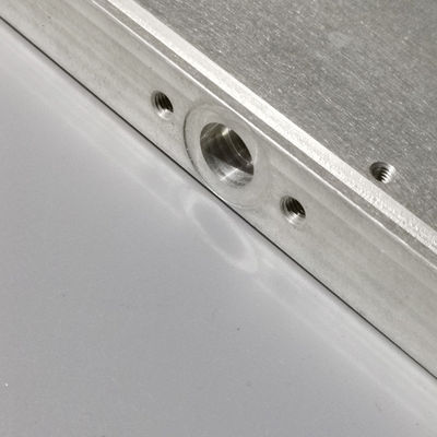 El disipador de calor multiusos del radiador soldó con autógena la placa para la refrigeración por agua