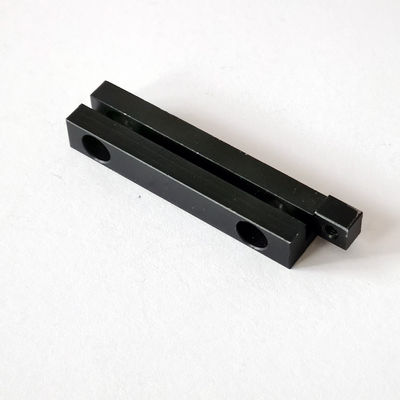 CNC trabajado a máquina antioxidante que muele multiusos anodizada negro de las piezas