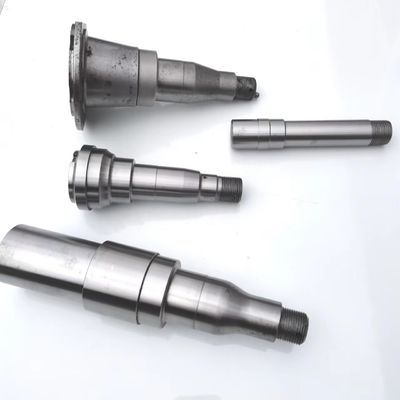 Remolque antioxidante de acero Axle Spindle, precisión de carbono de la ráfaga de la arena alta que forja piezas
